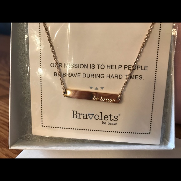 Gifting Bundle - Reputable cosmetic brand with Inspirational Bracelet - Picture 4 of 7